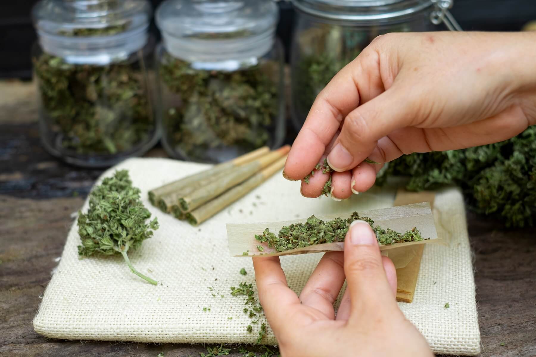 roll a perfect joint